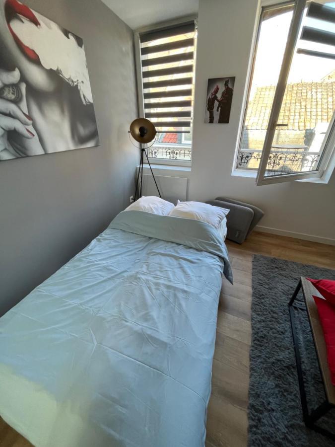 Apartamento Voyage En Duplex En Hyper Centre Valenciennes Exterior foto